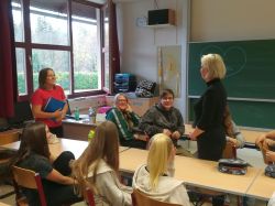 Stil Und Etikette   Marz 2024   21